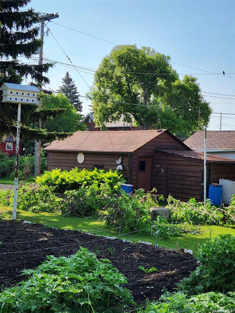 Whitewood, SK S0G 5C0,807 Elsinore STREET