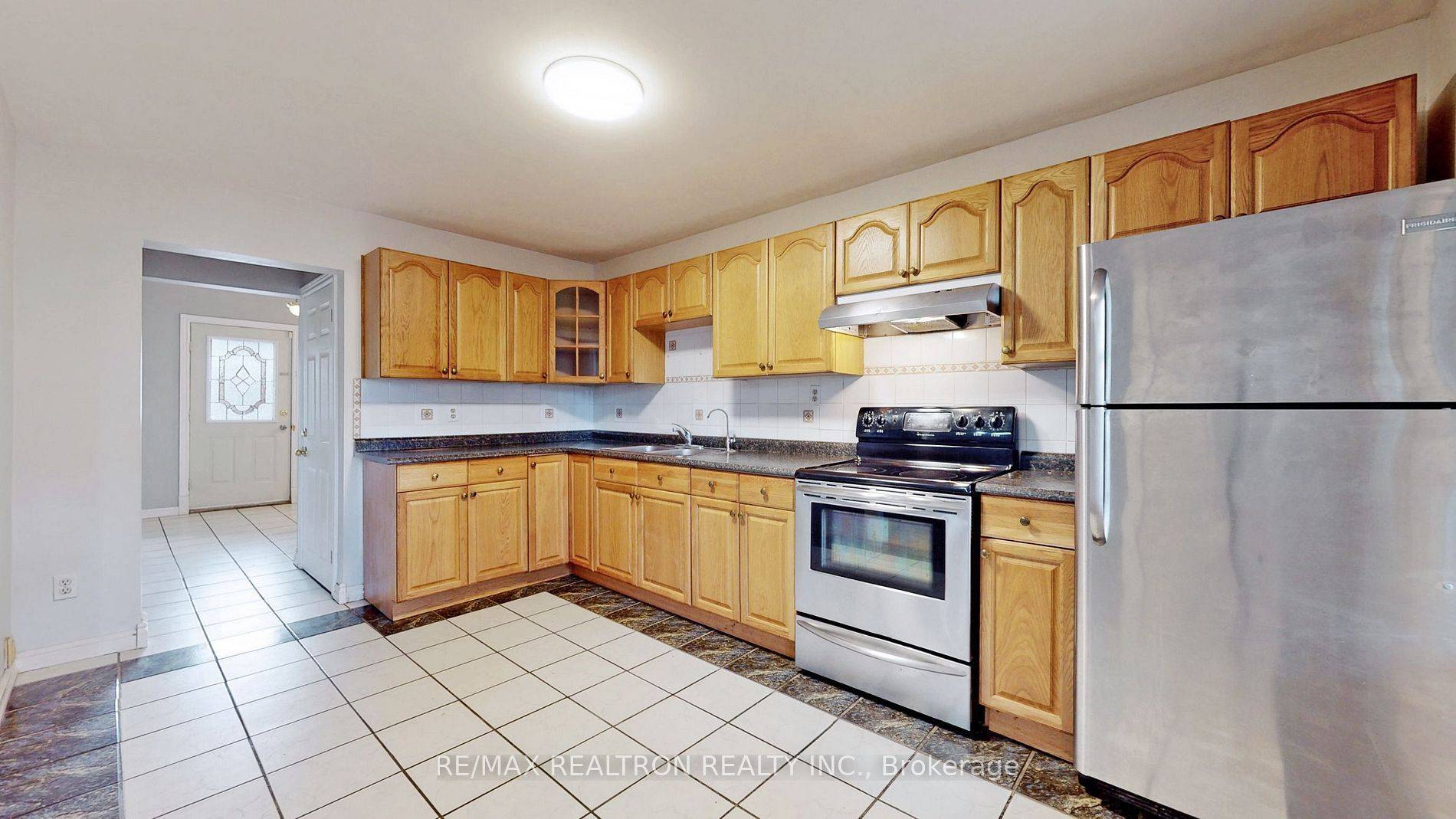 Hamilton, ON L8L 7L9,39 Belmont AVE