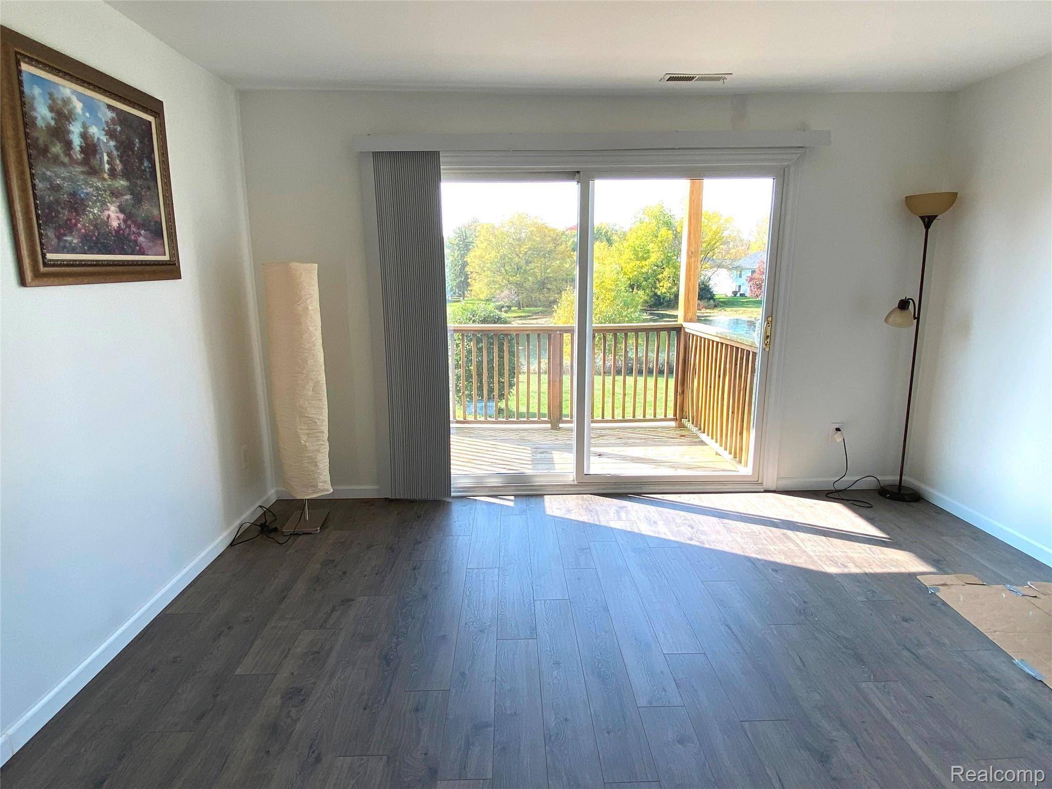 Auburn Hills, MI 48326,816 BLOOMFIELD VILLAGE BLVD #C