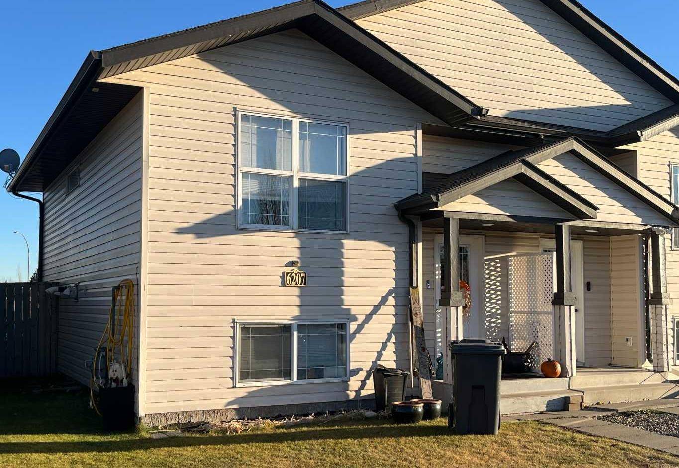 Ponoka, AB T4J 0B2,6207 59 ST