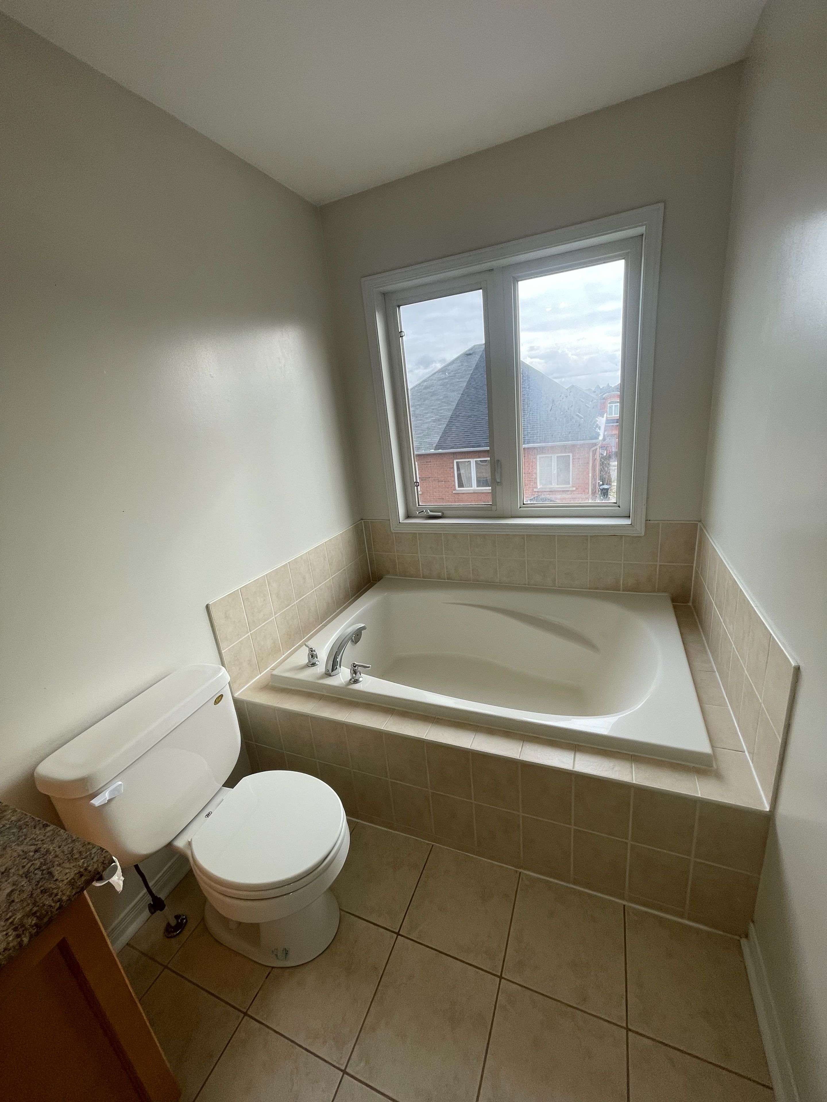 Brampton, ON L6X 0R2,51 Portrush TRL