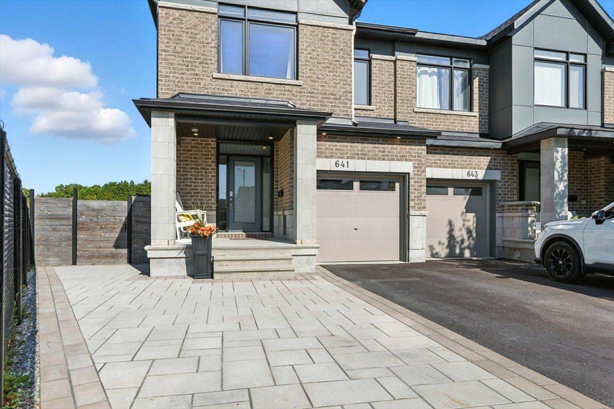 Stittsville - Munster - Richmond, ON K2S 2N7,641 Putney CRES