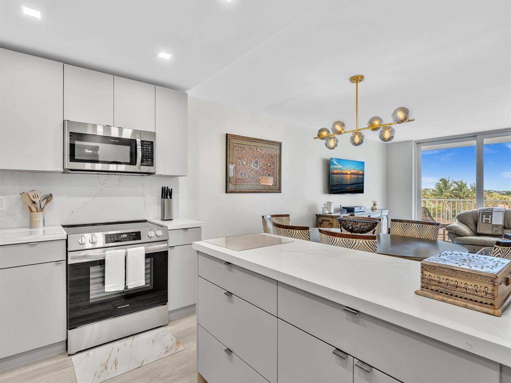 Pompano Beach, FL 33062,1421 S Ocean Blvd #503