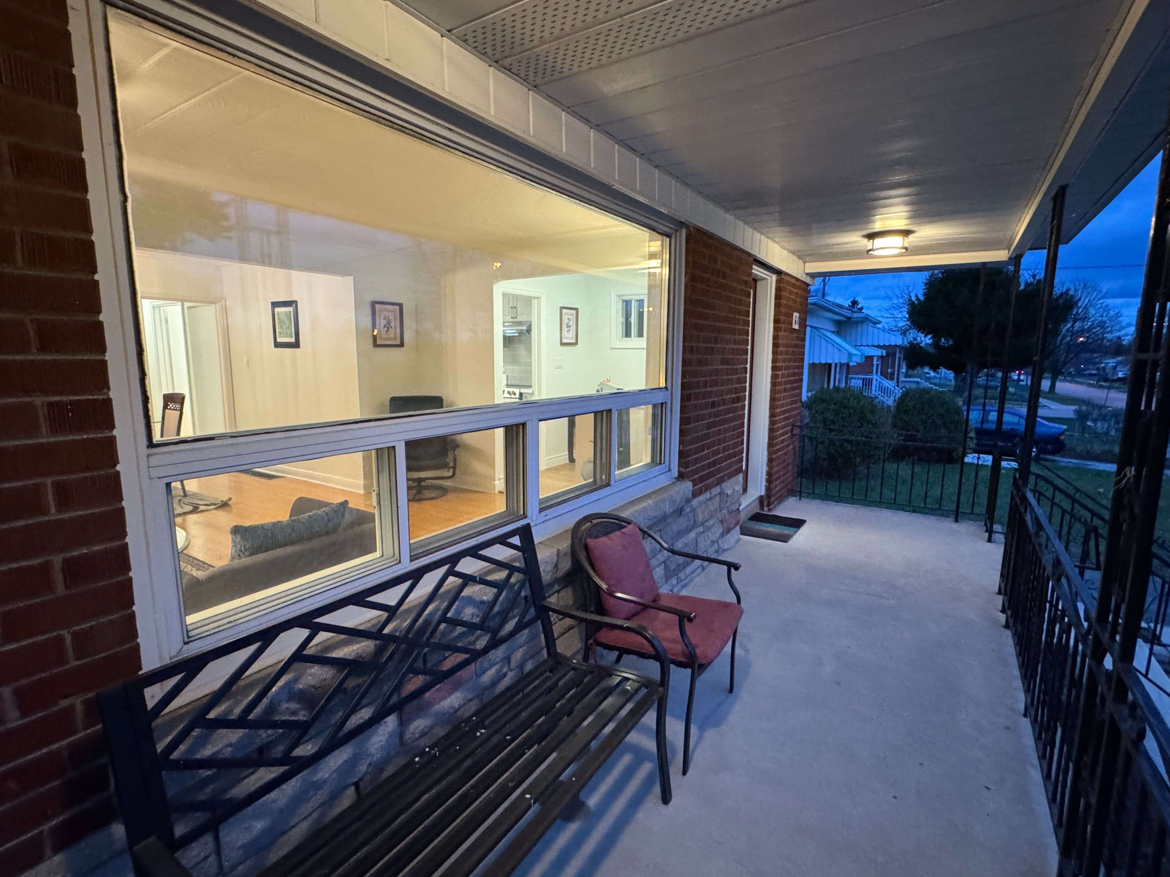 Toronto E04, ON M1P 2A2,61 Gilroy DR