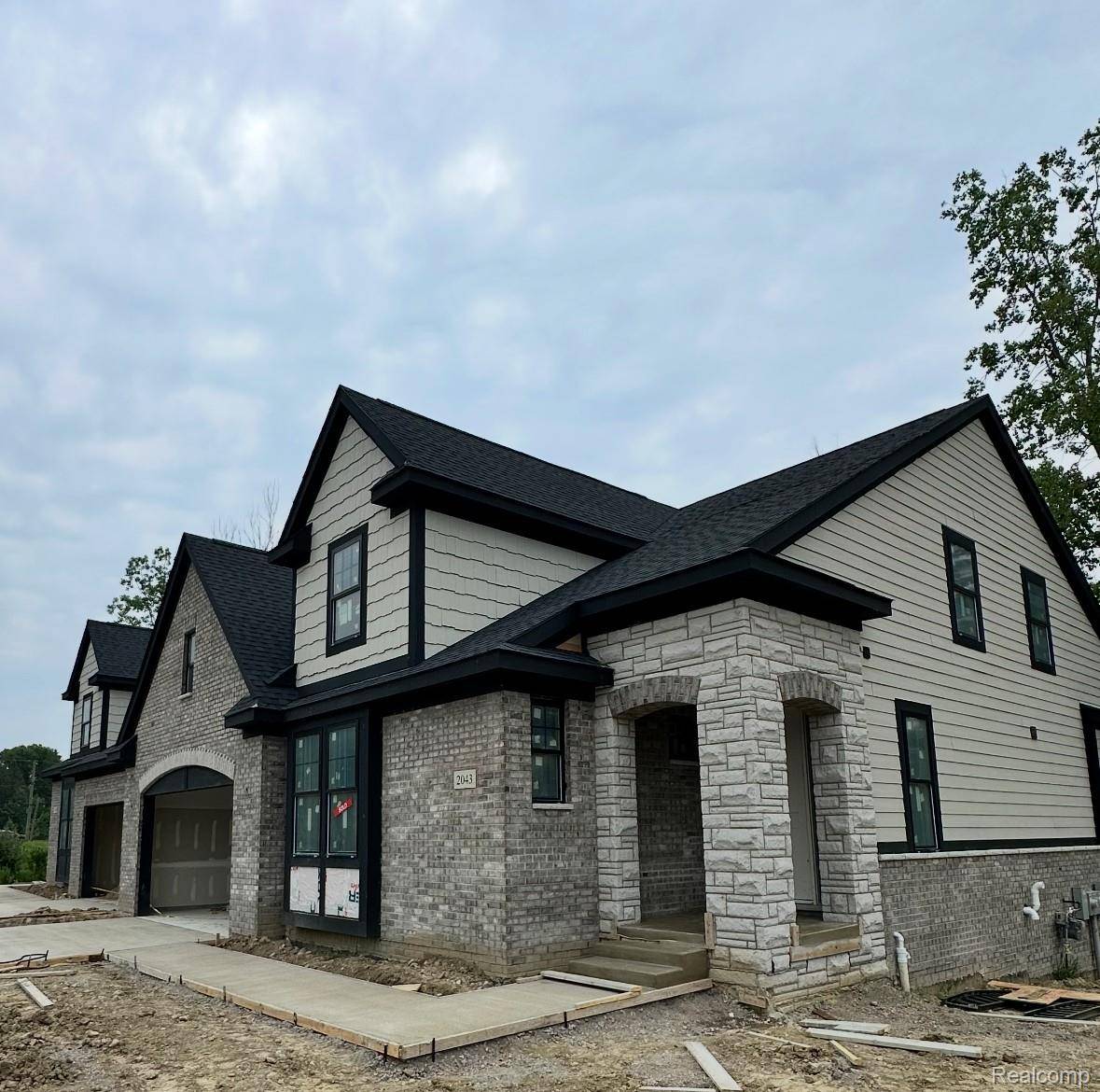 Rochester Hills, MI 48307,2043 Breckenridge CT