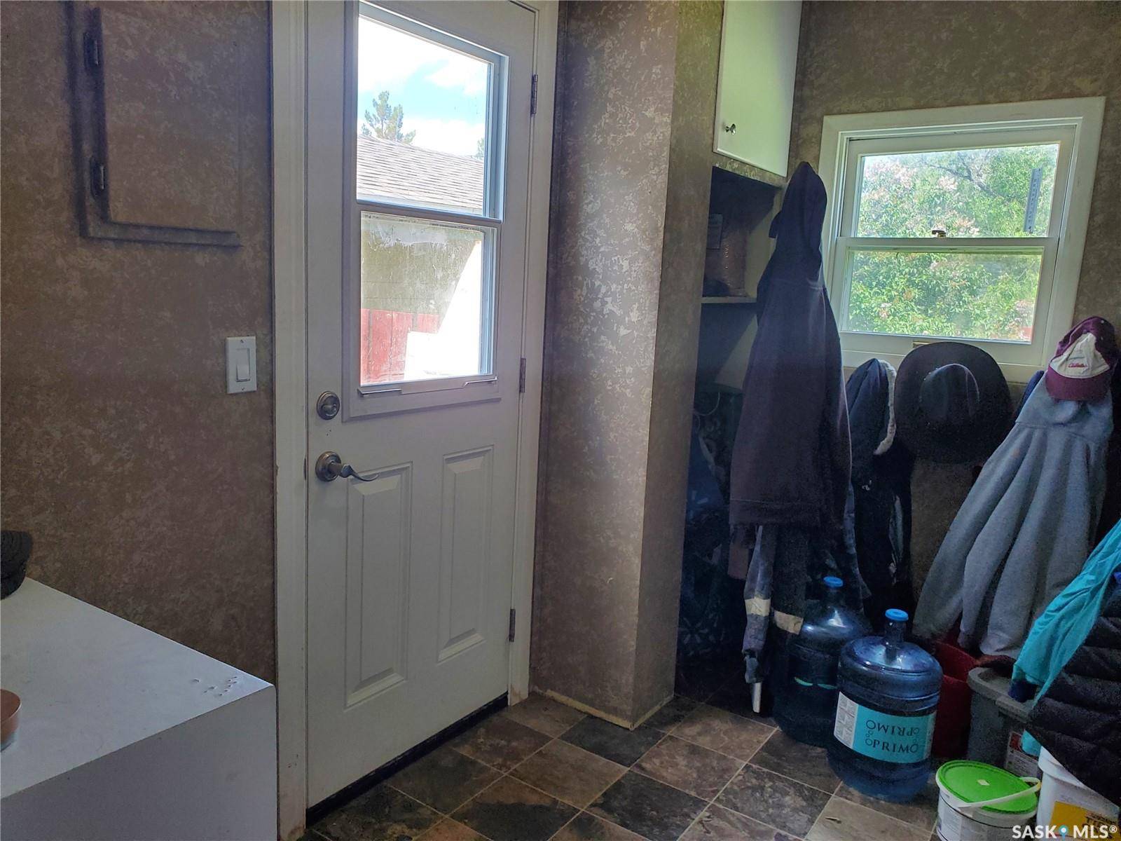 Ponteix, SK S0N 1Z0,228 4th STREET E