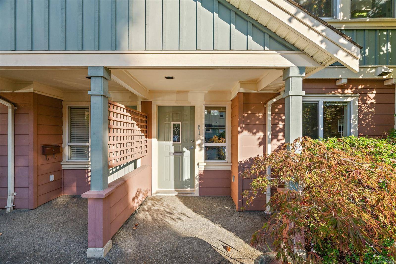 Victoria, BC V8T 5L4,1019 North Park St #21