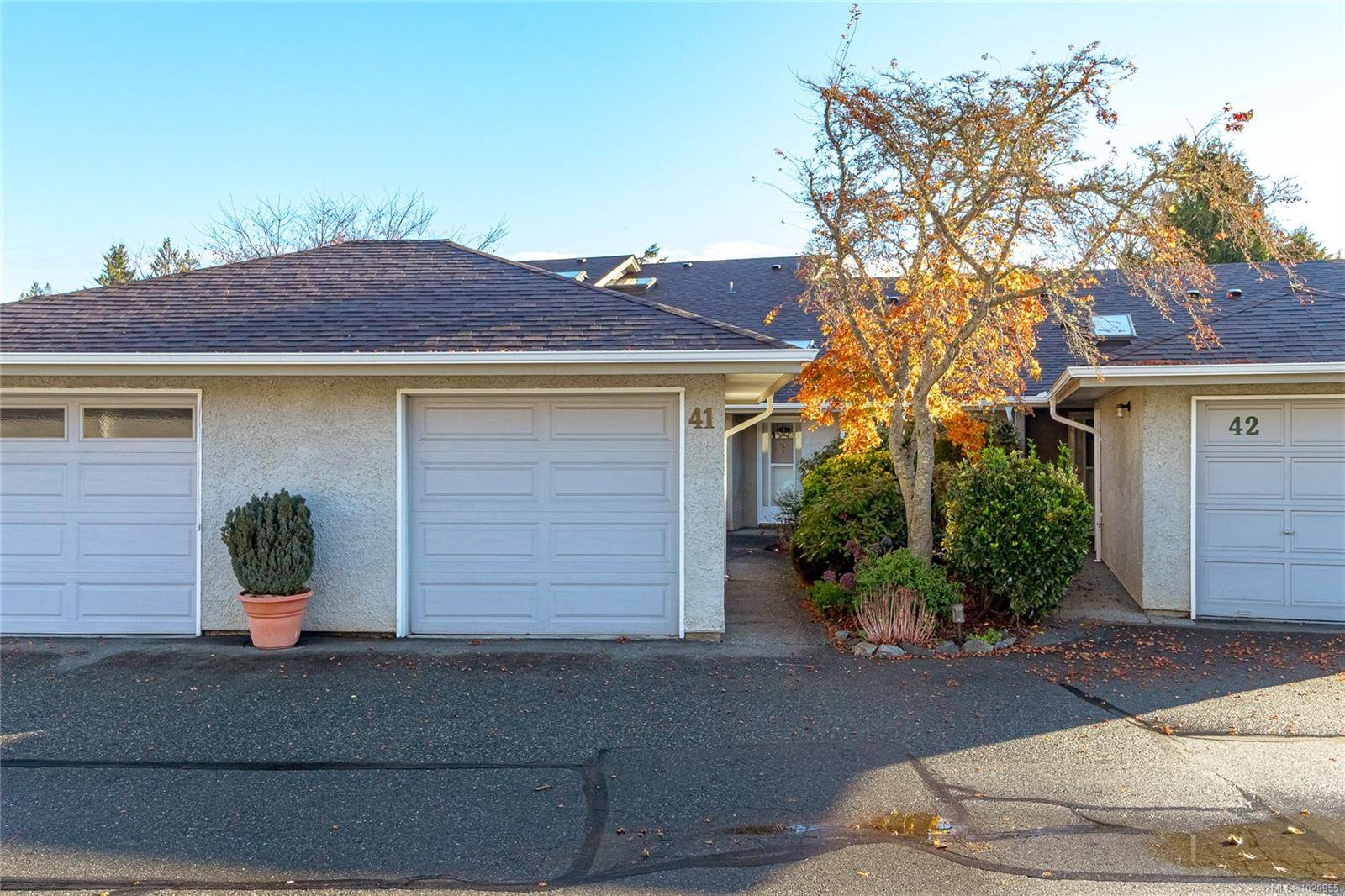 Central Saanich, BC V8M 2C1,2600 Ferguson Rd #41