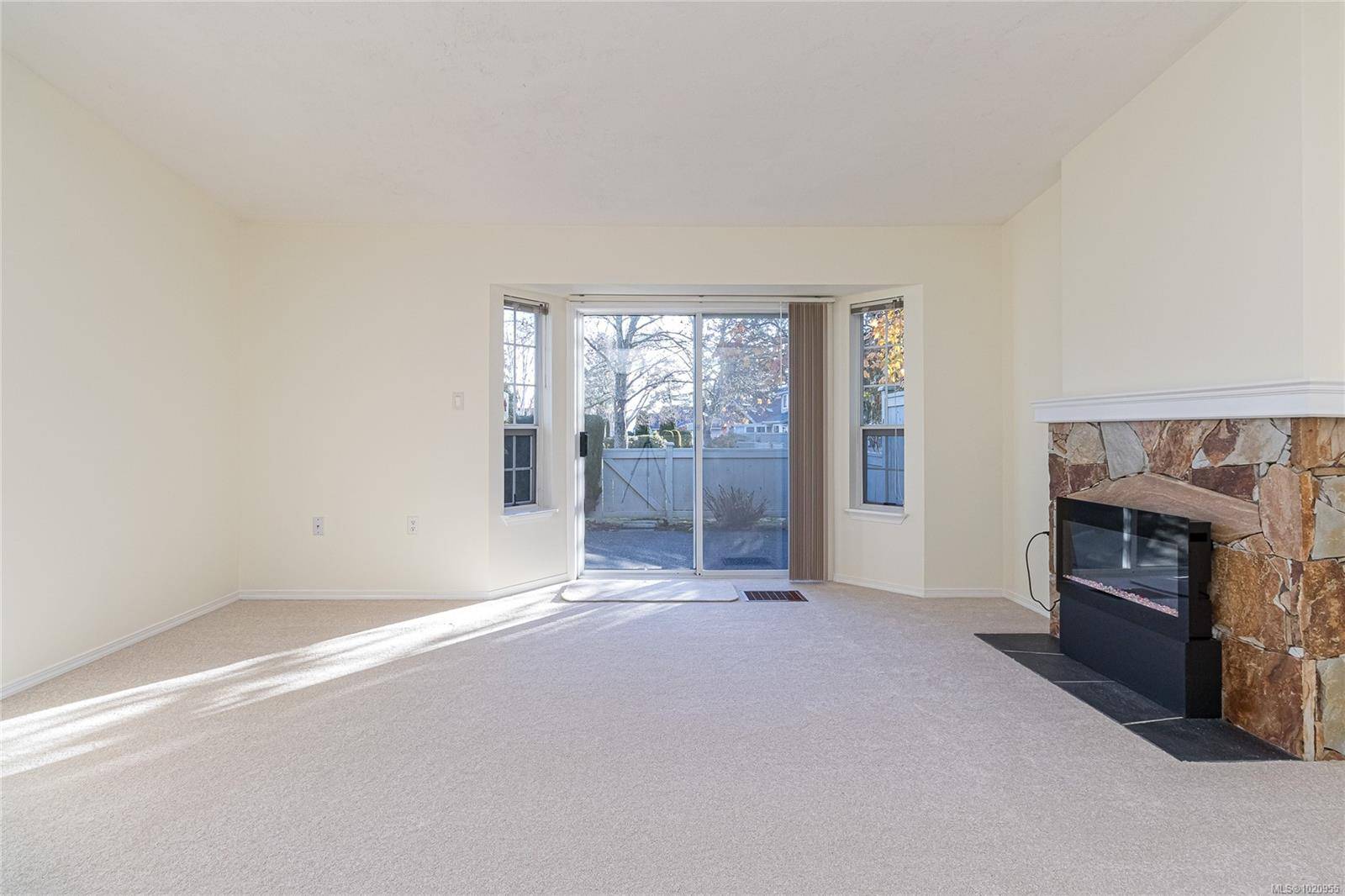 Central Saanich, BC V8M 2C1,2600 Ferguson Rd #41