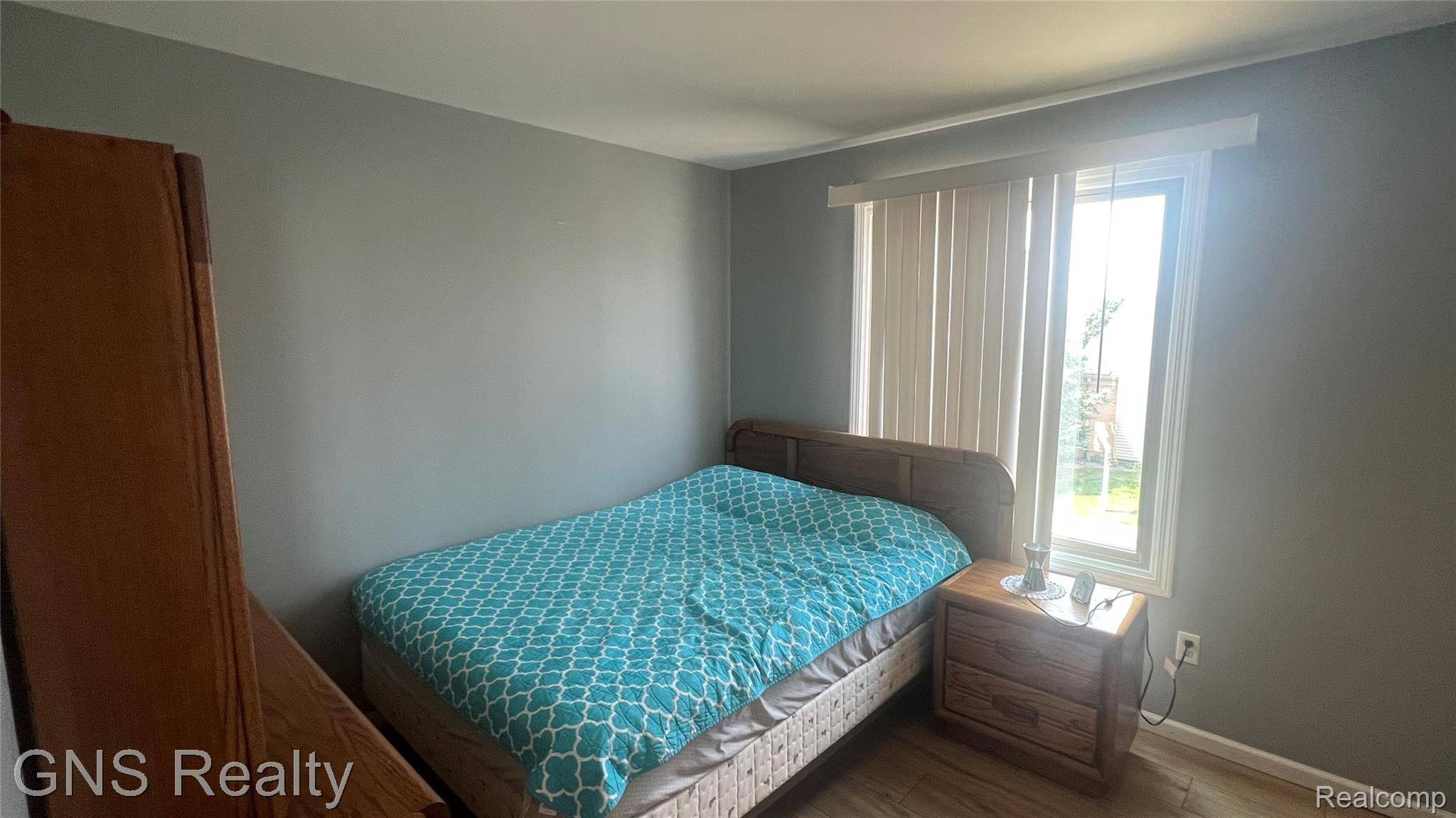 Clinton Township, MI 48038,44594 Connecticut CT