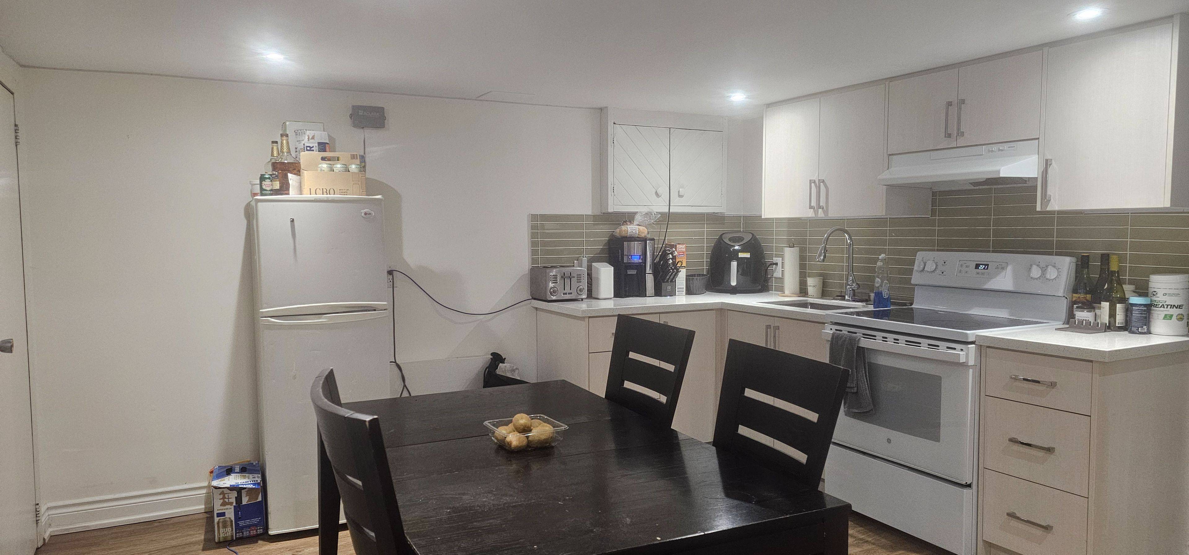 Toronto E07, ON M1V 2W1,24 Captain Hall CT