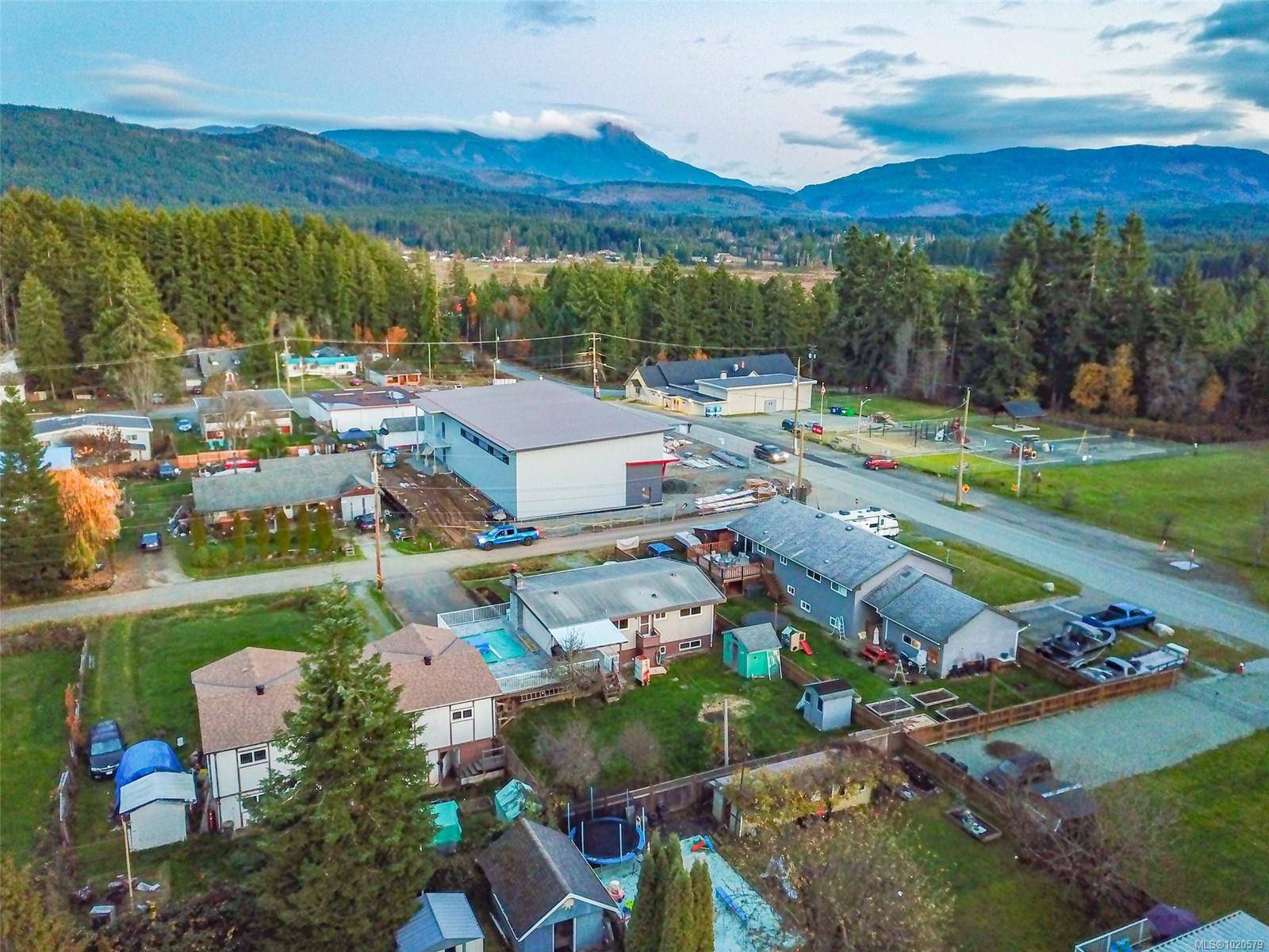 Port Alberni, BC V9Y 8R7,5908 Becker Pl