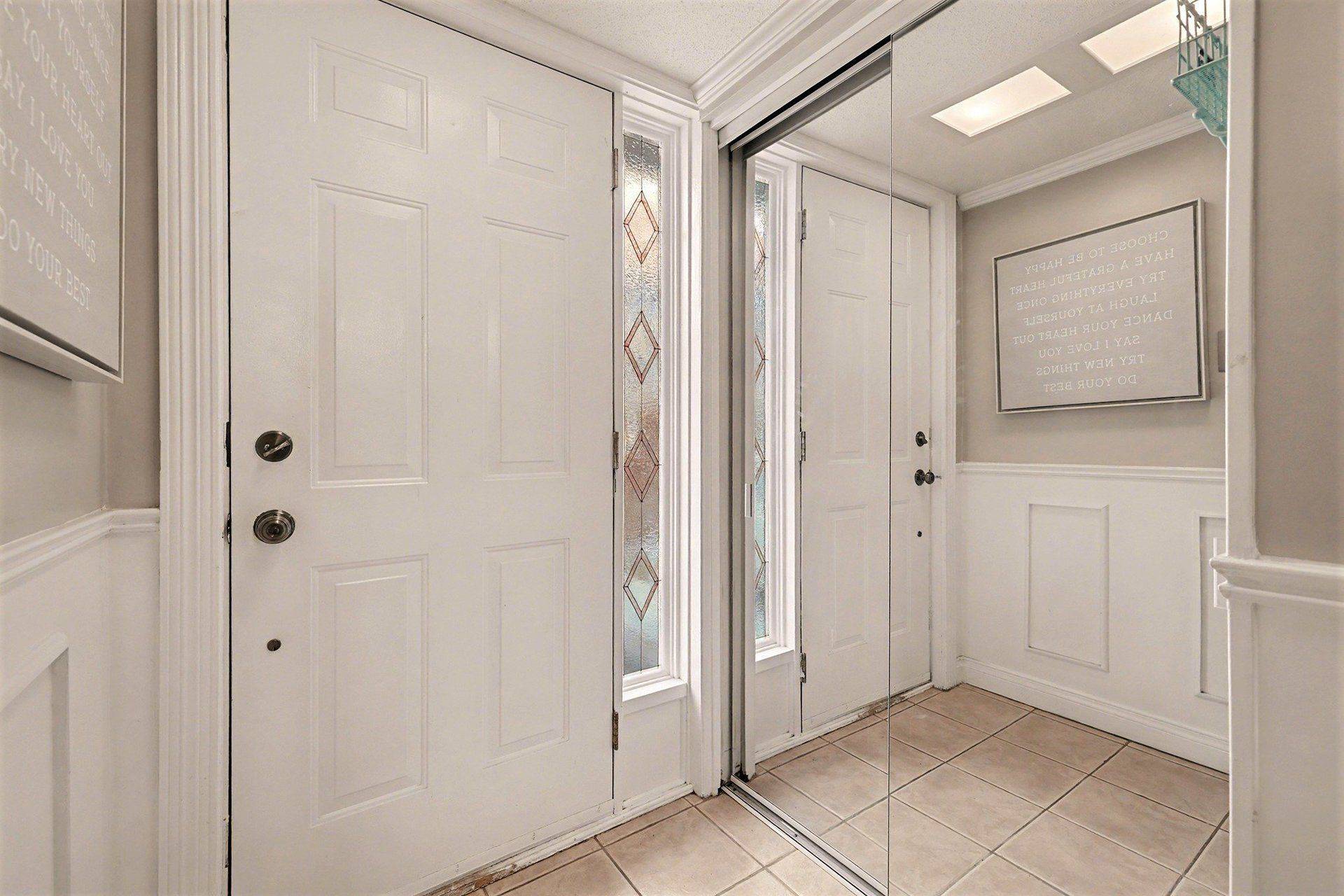 Kanata, ON K2L 1Z9,19 Peary WAY