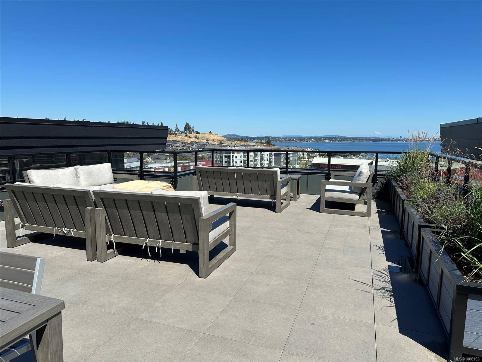 Colwood, BC V9C 0V3,3564 A Ryder Hesjedal Way #102