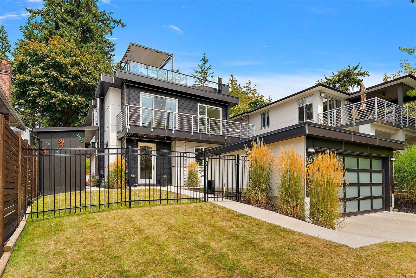 Central Saanich, BC V8M 2G2,772 Harding Lane