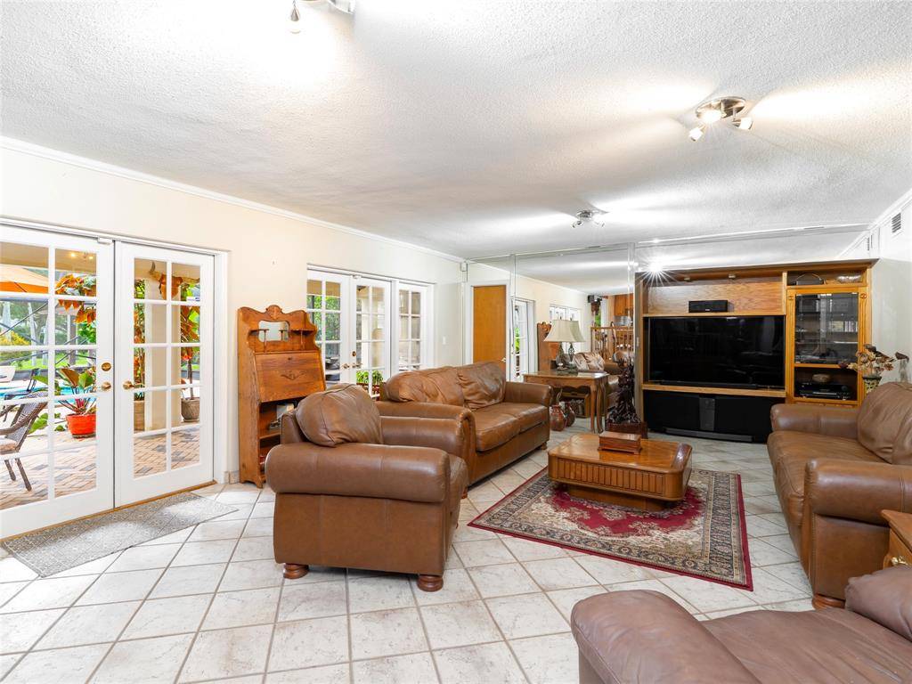 Parkland, FL 33067,6556 NW 87th Ave