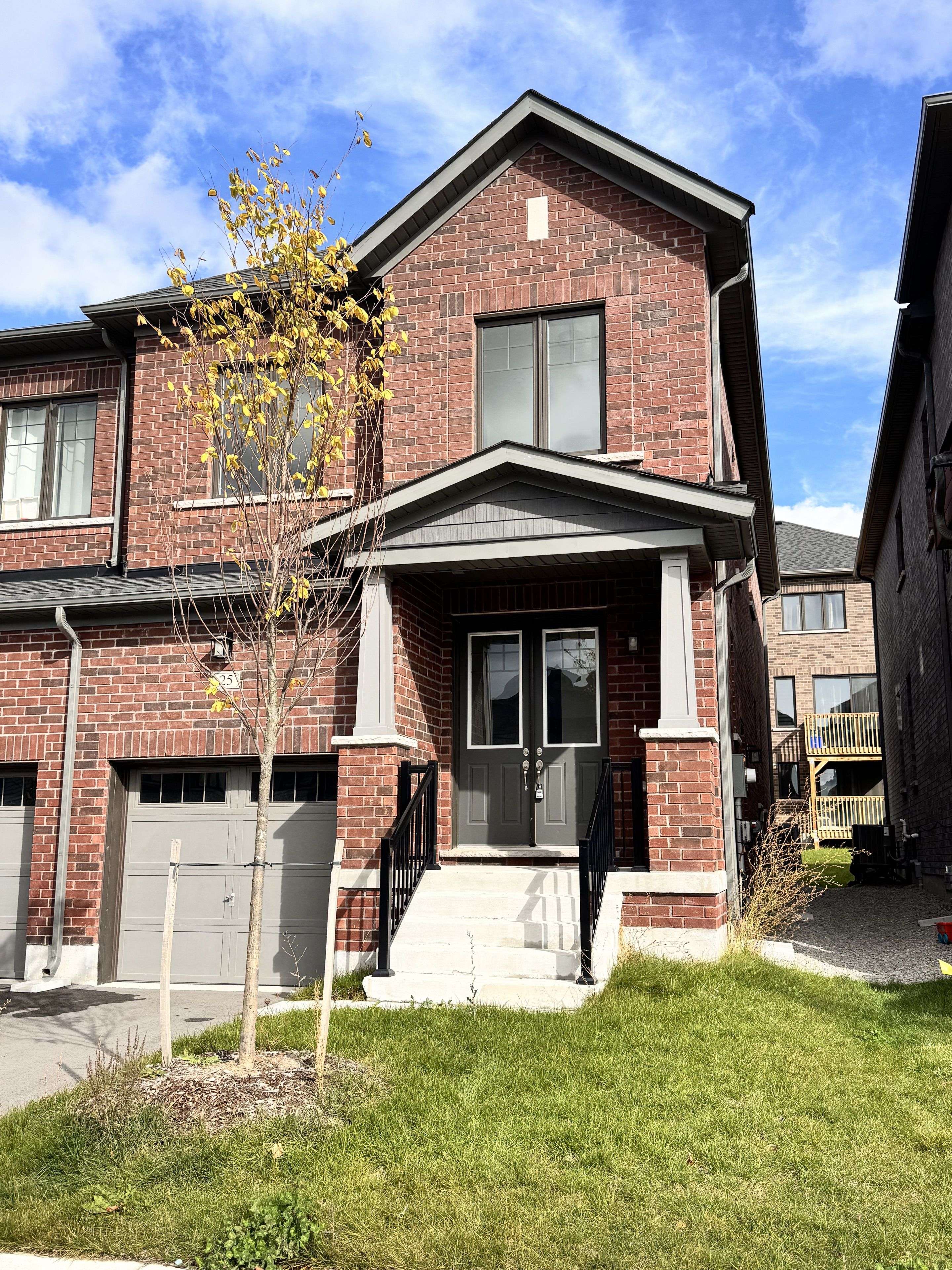 Springwater, ON L9X 2E4,25 Periwinkle RD