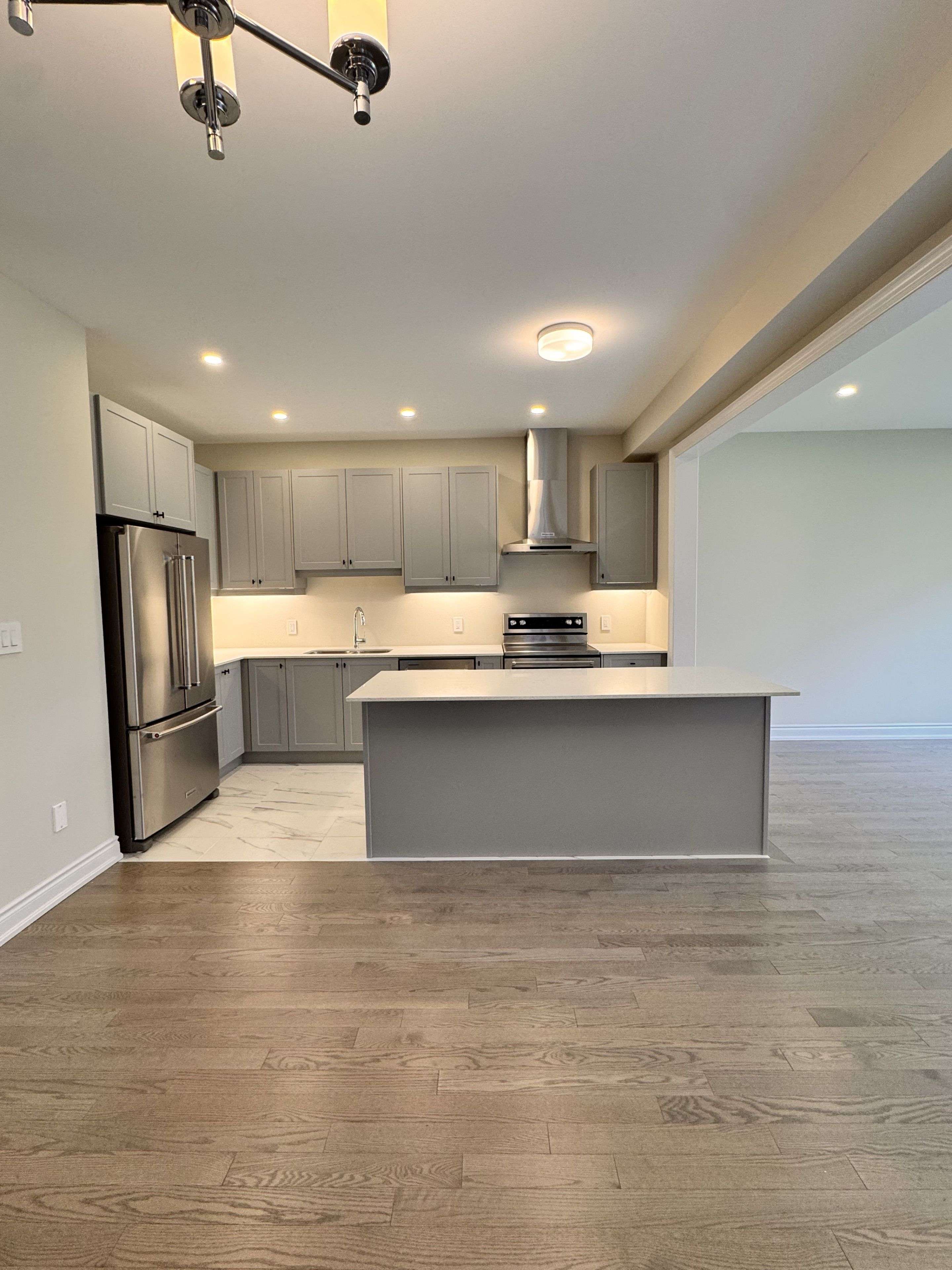 Springwater, ON L9X 2E4,25 Periwinkle RD