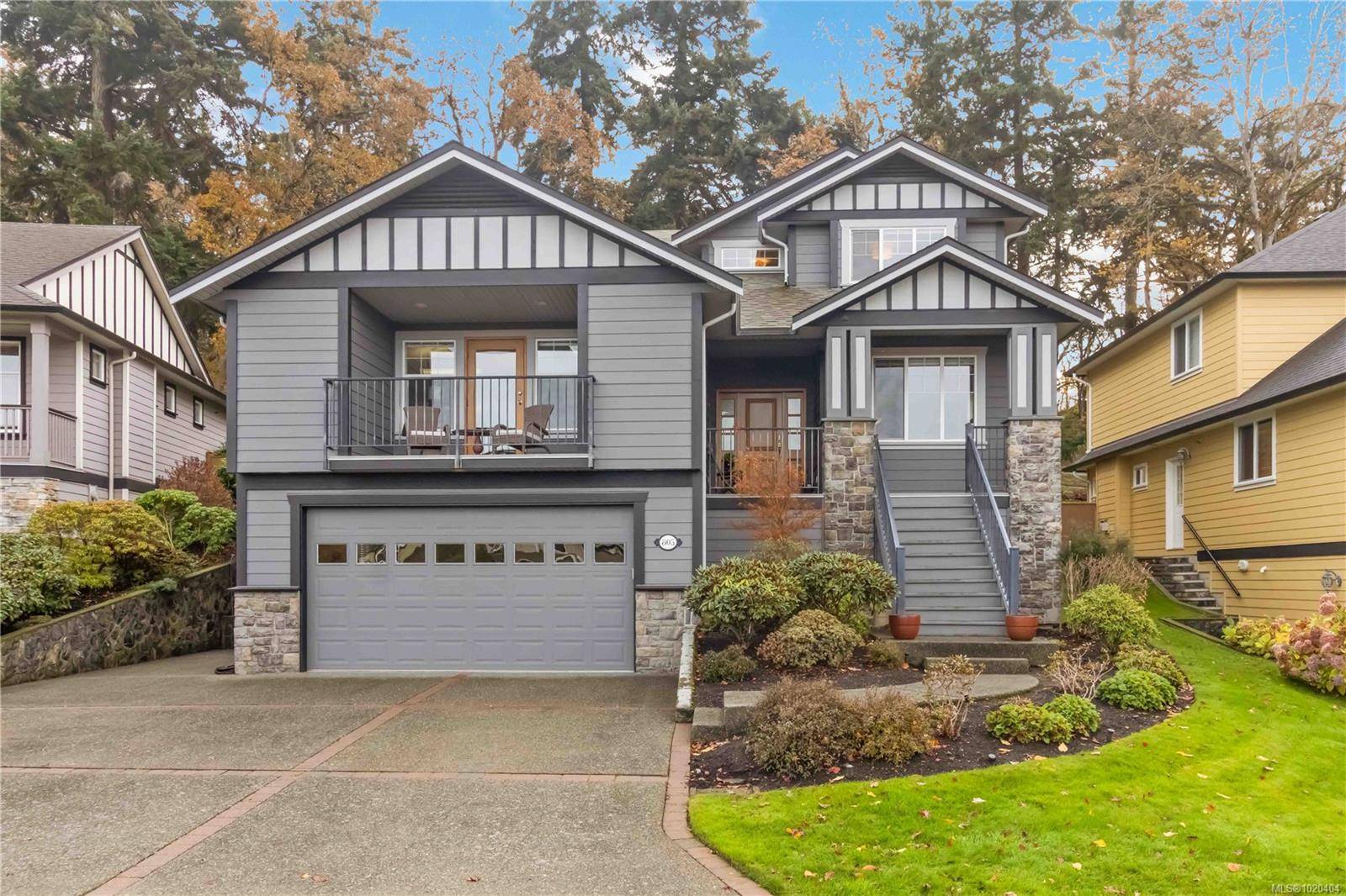 Saanich, BC V8X 5L1,805 Rogers Way