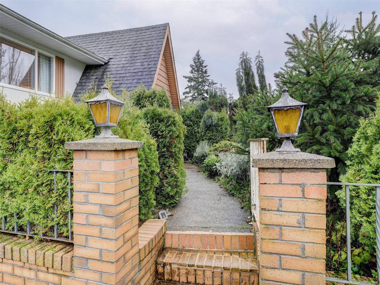 Saanich, BC V9E 2C6,4231 Interurban Rd