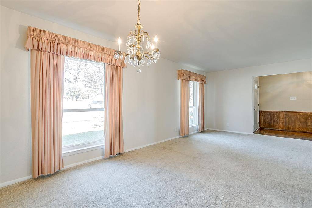 Pantego, TX 76013,3412 Peachtree Lane