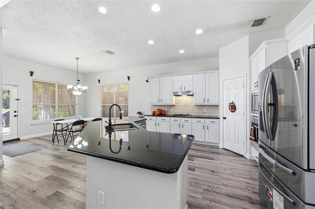 Grand Prairie, TX 75052,3537 Canyon Road