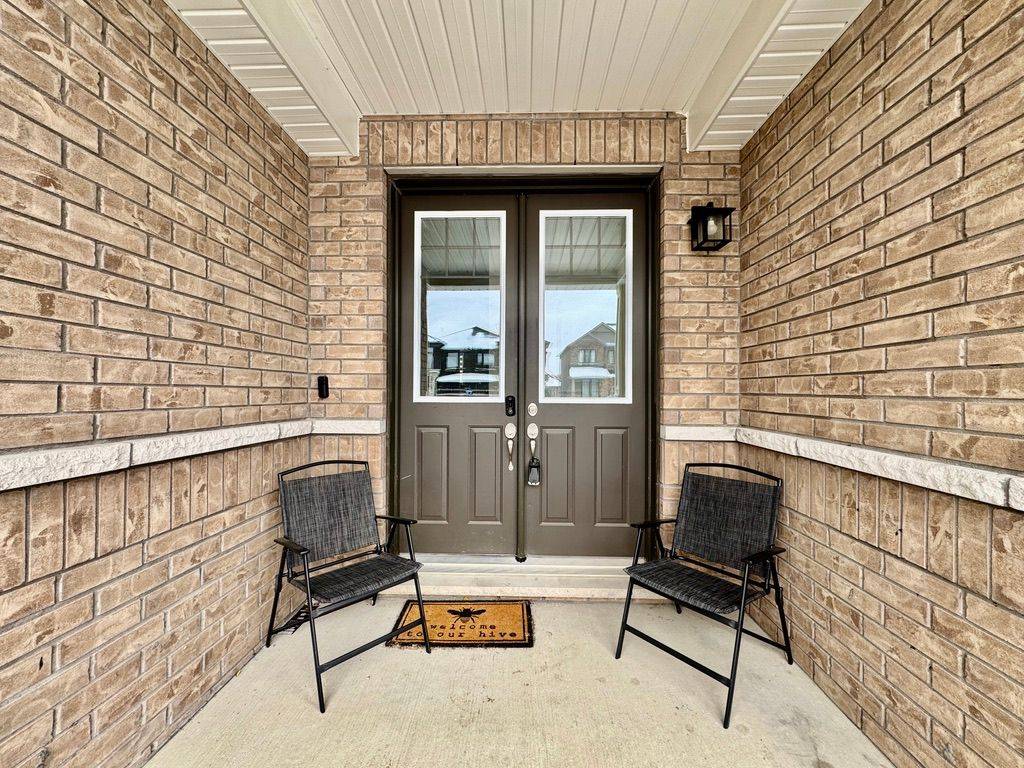 Springwater, ON L9X 2C8,17 Periwinkle RD