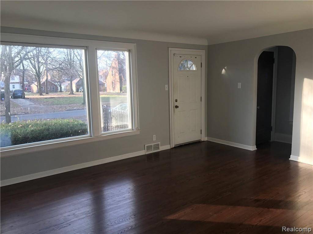 Detroit, MI 48223,15874 ASHTON RD