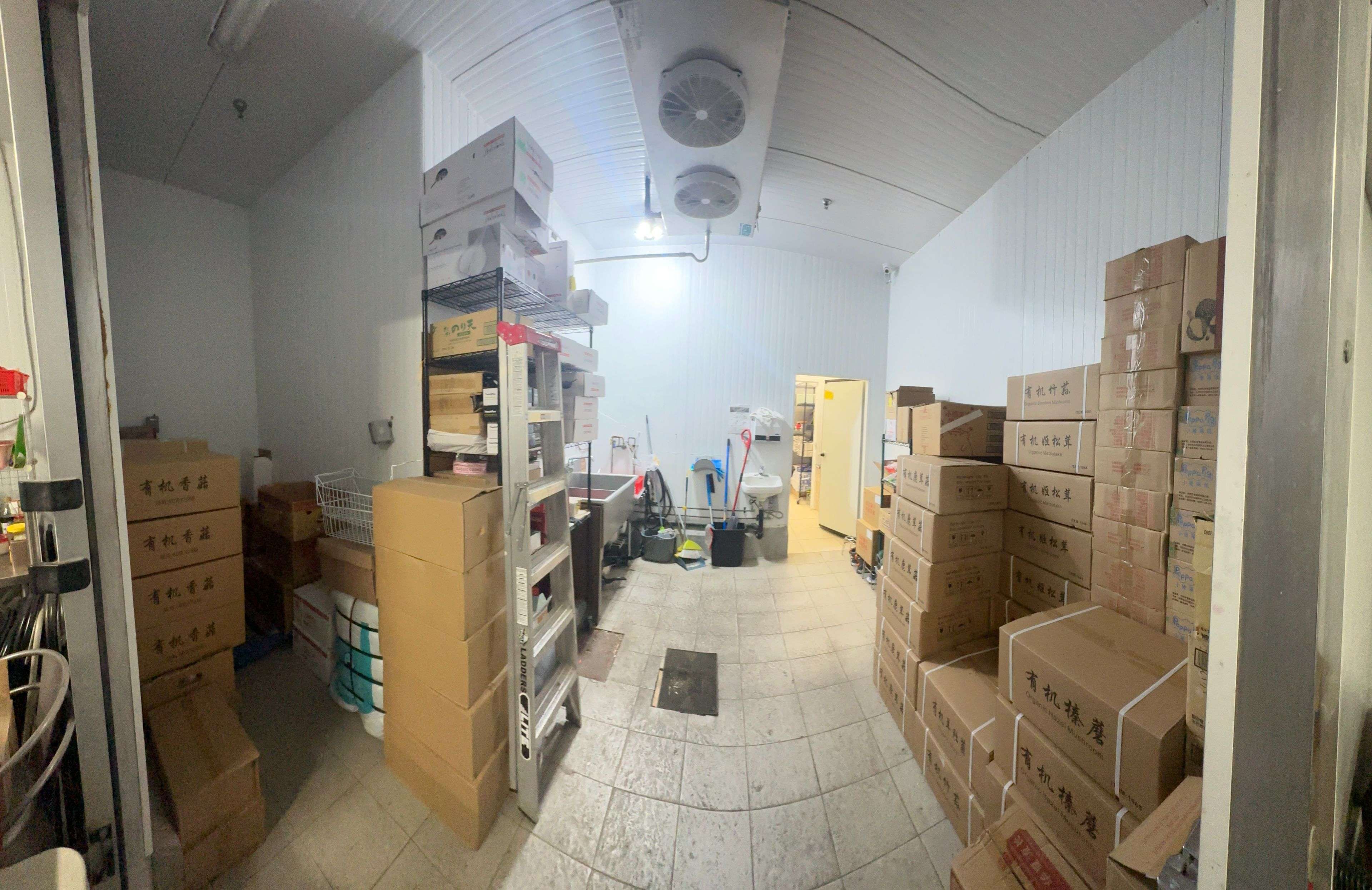 Markham, ON L6G 0A6,21 Fairburn DR #28/29