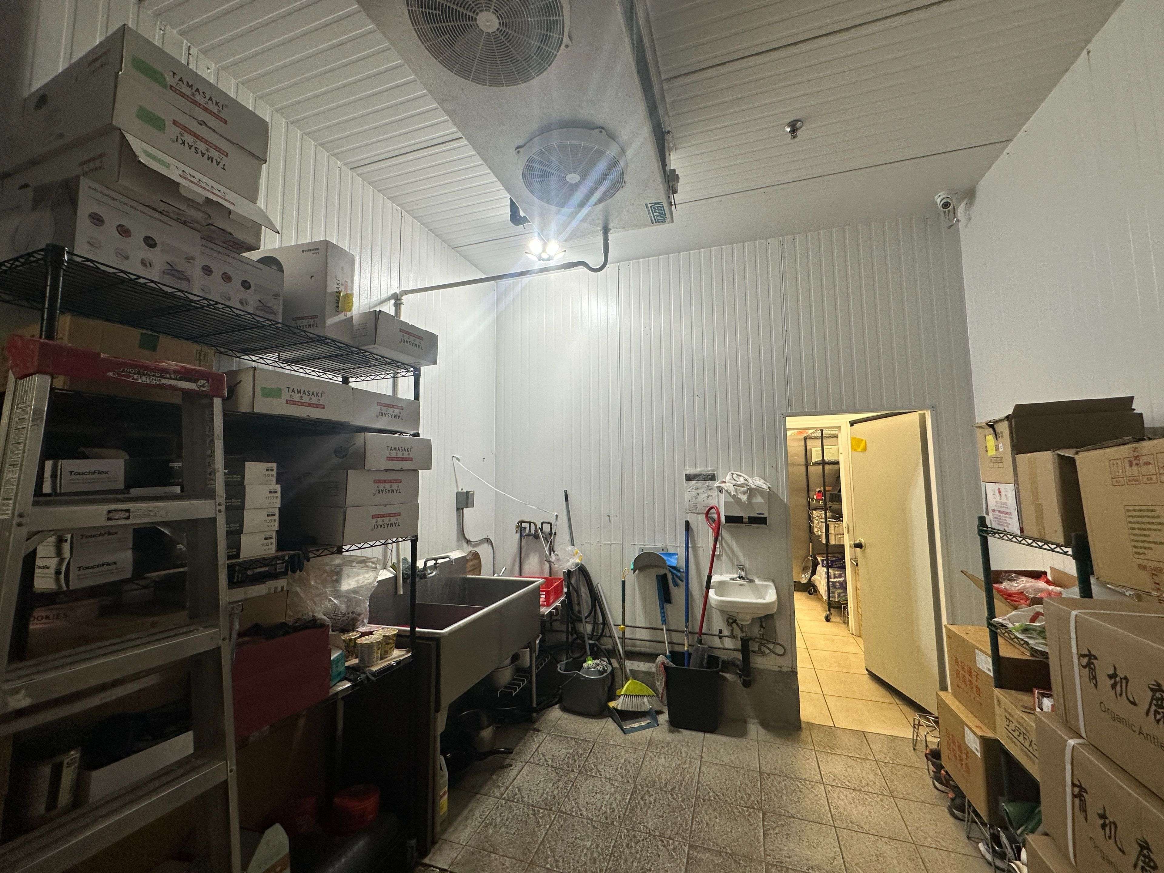 Markham, ON L6G 0A6,21 Fairburn DR #28/29