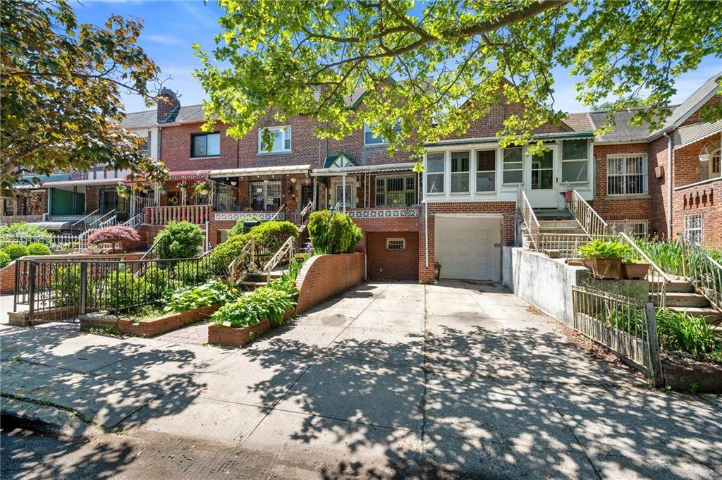 Brooklyn, NY 11212,52 East 92nd ST