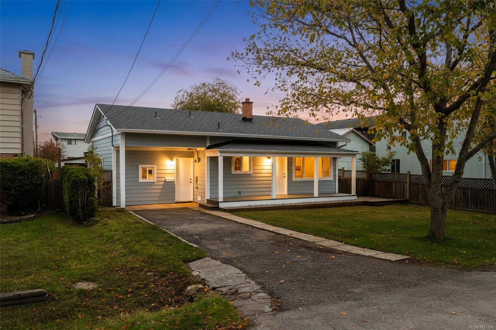 Sidney, BC V8L 2Y5,9617 Fourth St