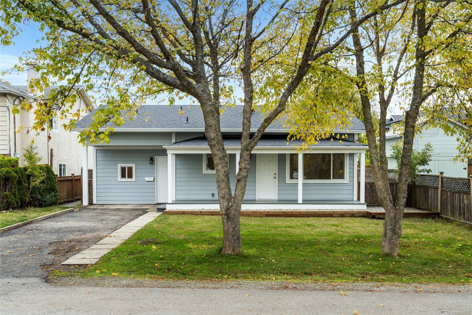 Sidney, BC V8L 2Y5,9617 Fourth St