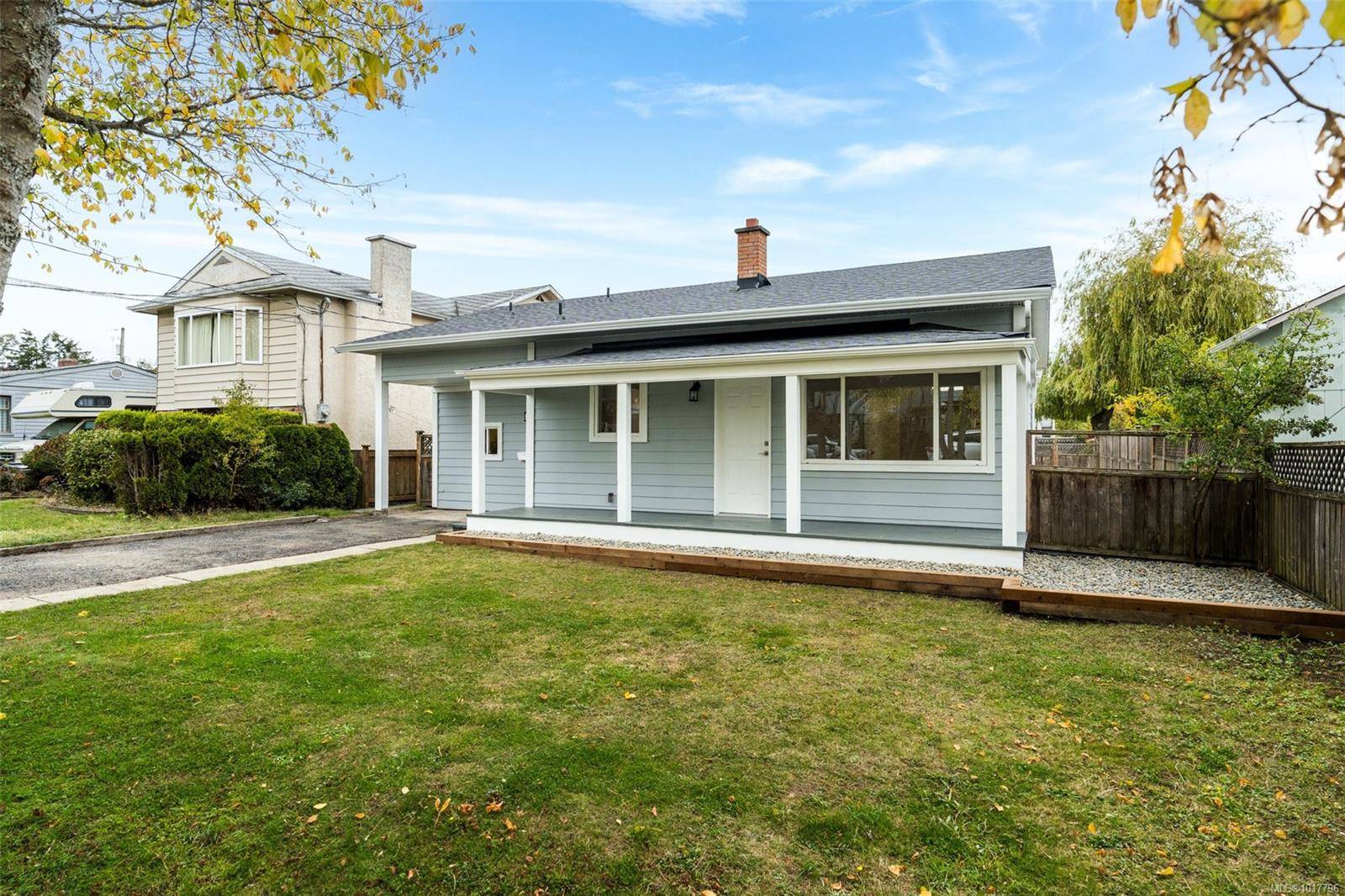 Sidney, BC V8L 2Y5,9617 Fourth St