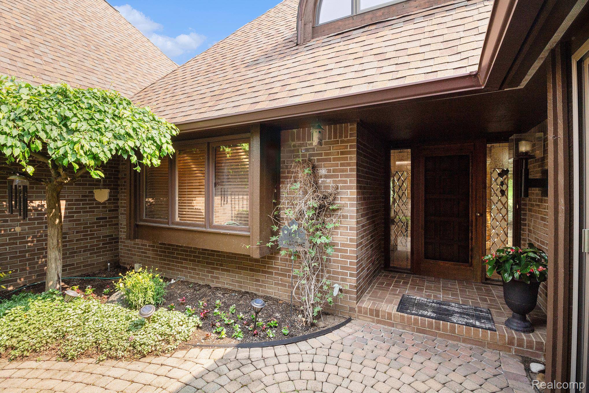 Grand Blanc, MI 48439,9095 S Saginaw RD #10