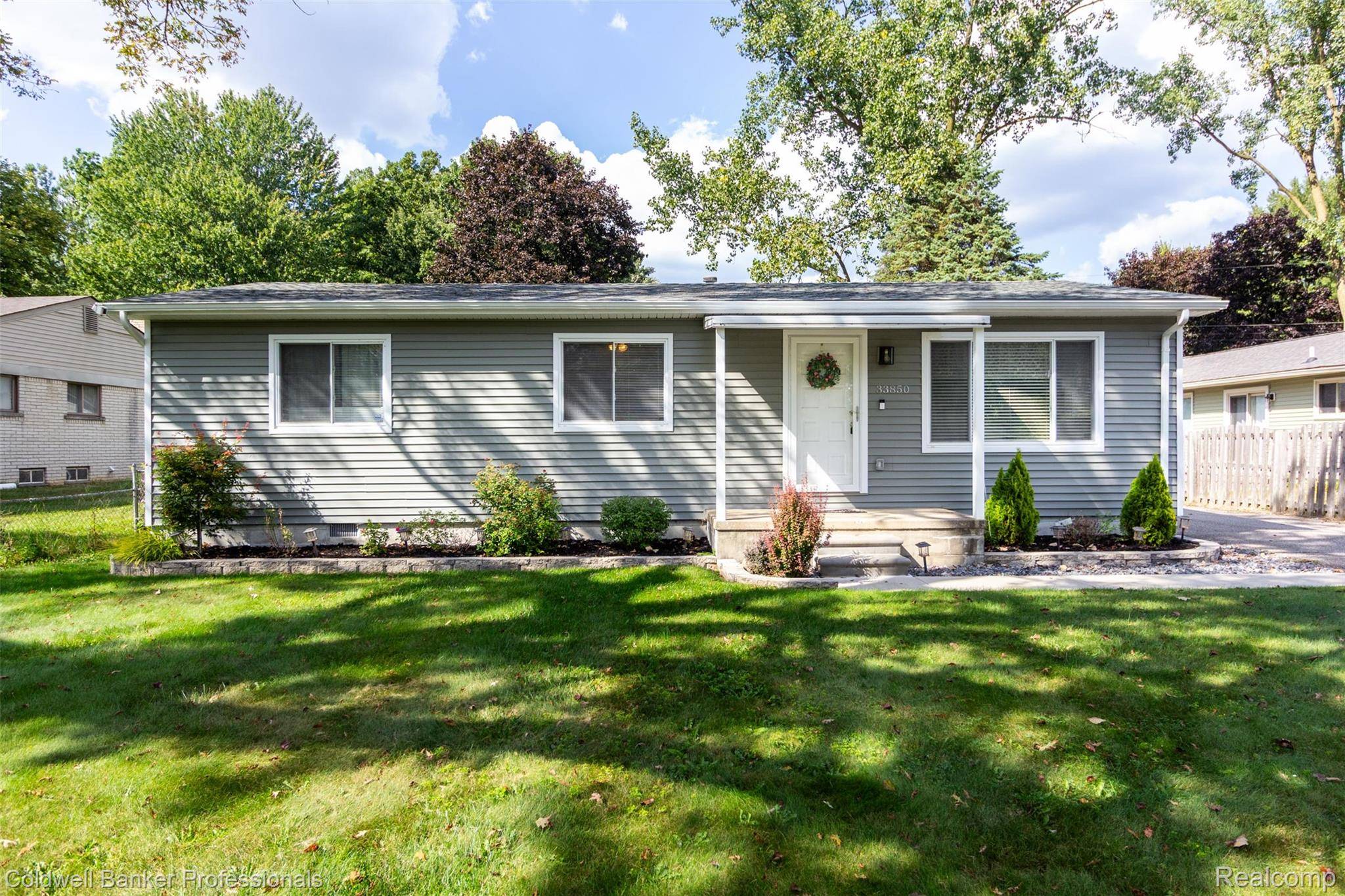 Farmington Hills, MI 48335,33850 Colfax DR