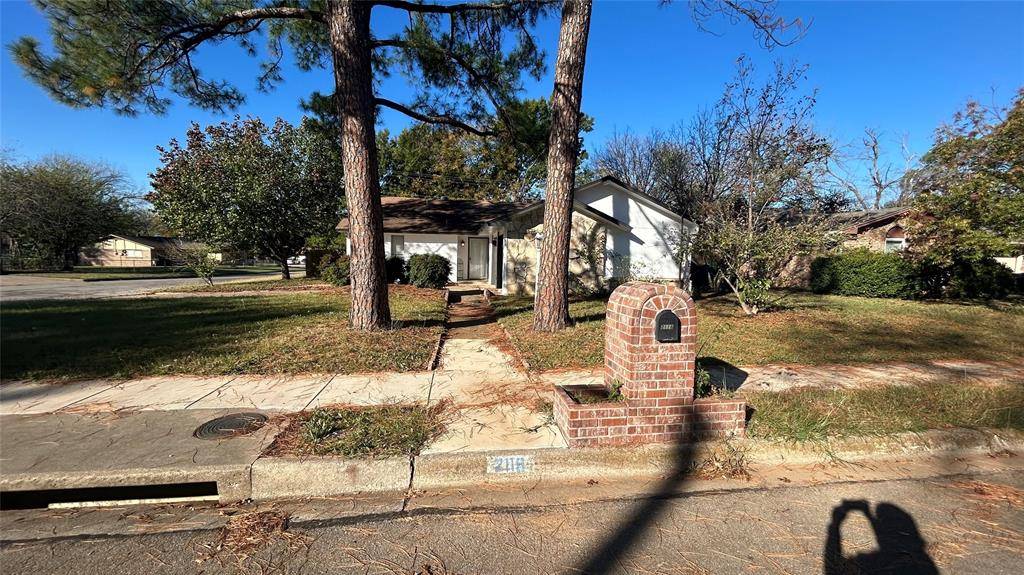 Denton, TX 76205,2118 Westwood Drive