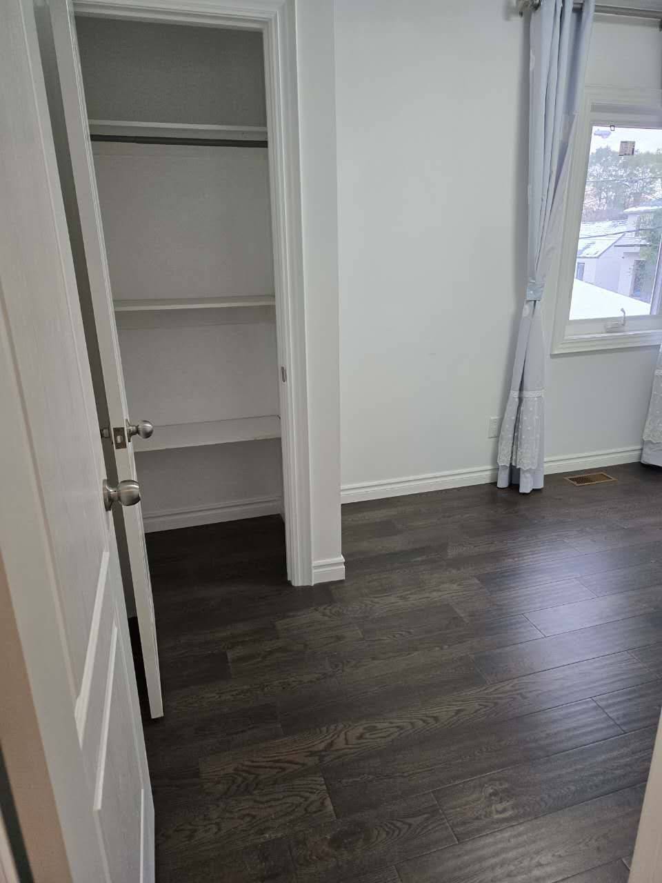 Toronto E03, ON M4K 2H9,49 Torrens AVE