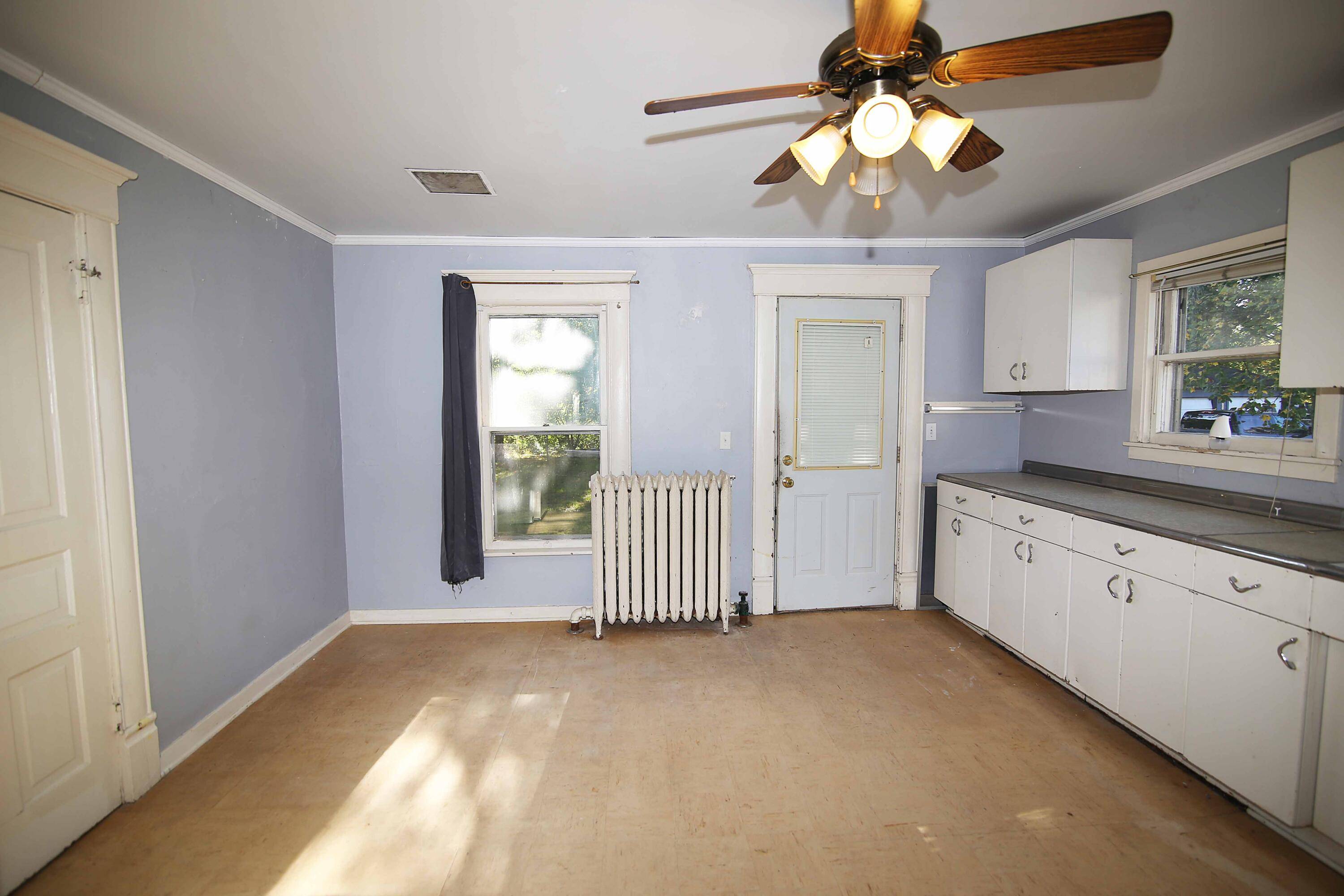 Three Rivers, MI 49093,409 Portage AVE