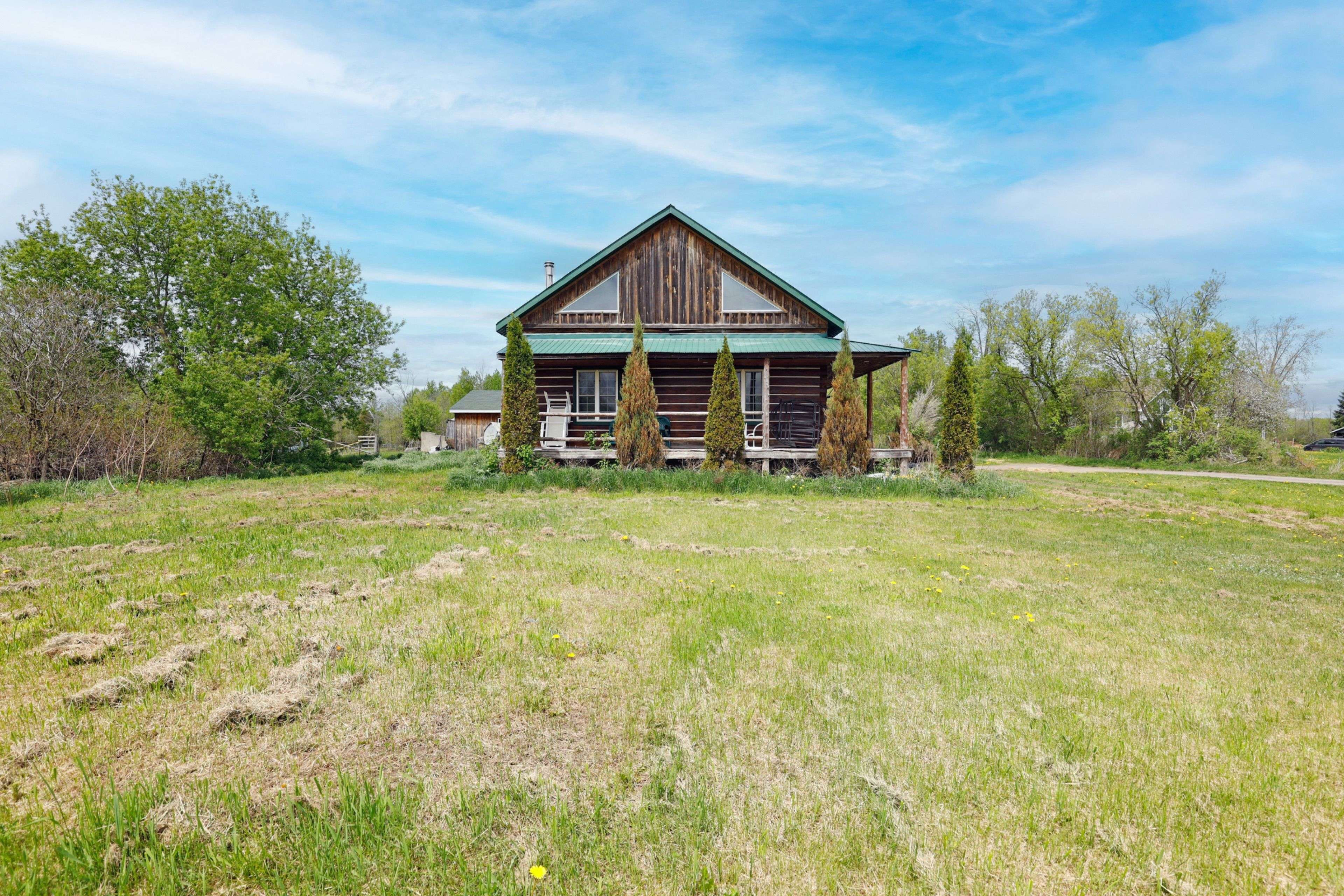 South Stormont, ON K0C 1M0,14059 DAFOE RD