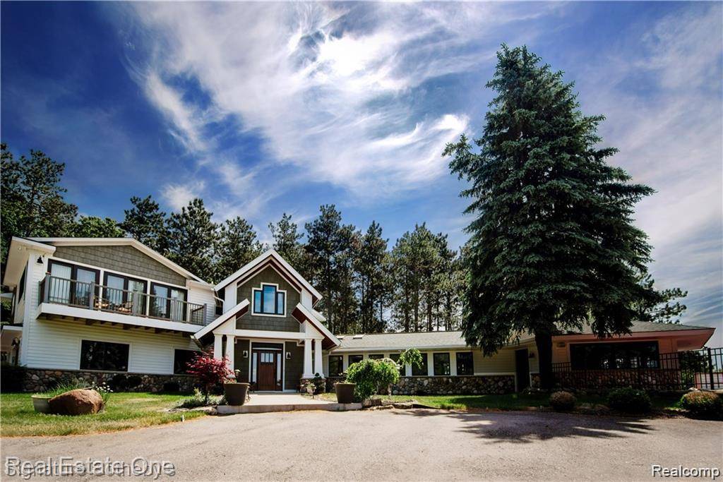 Howell, MI 48855,Address not disclosed