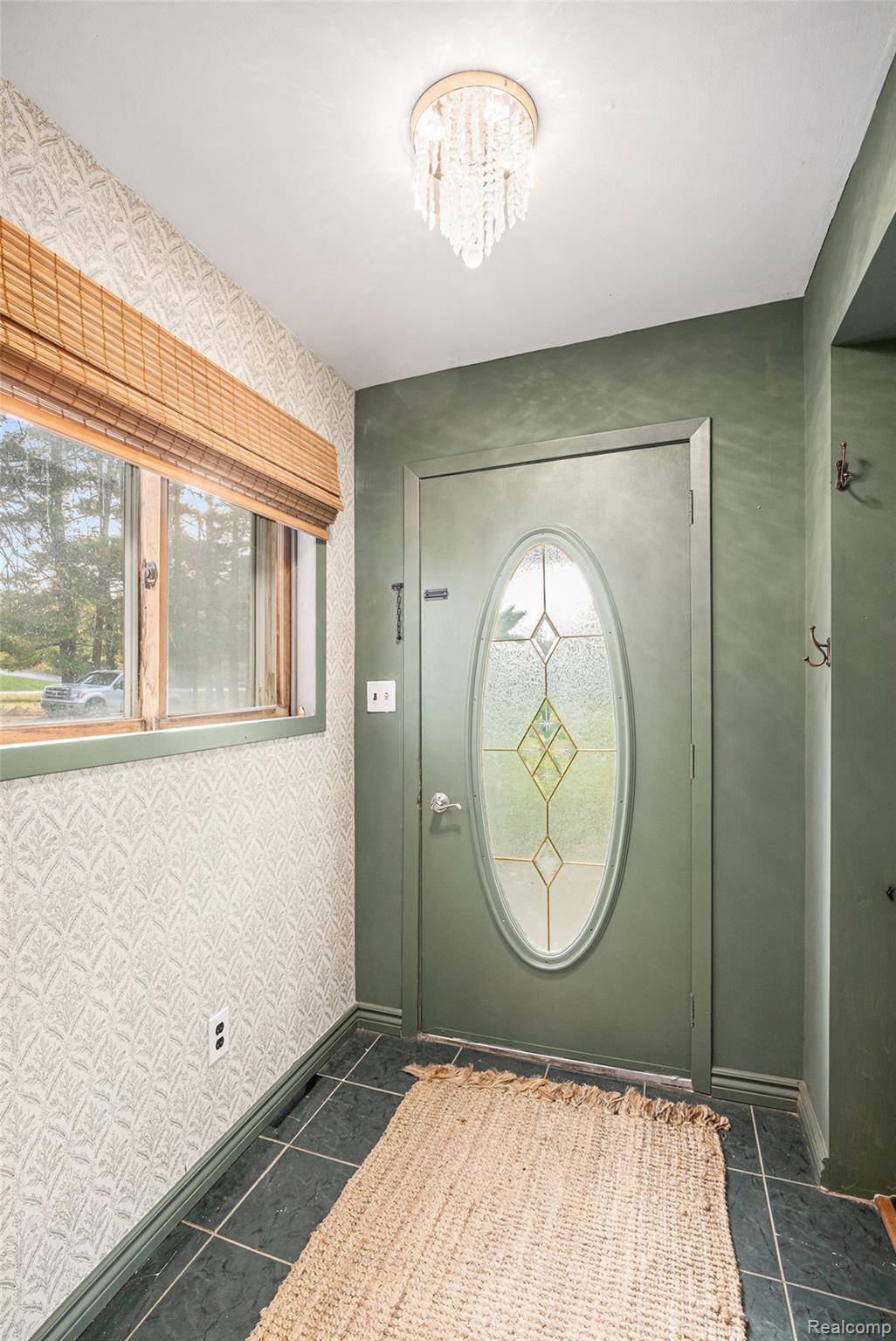 Mayville, MI 48744,896 W Saginaw RD