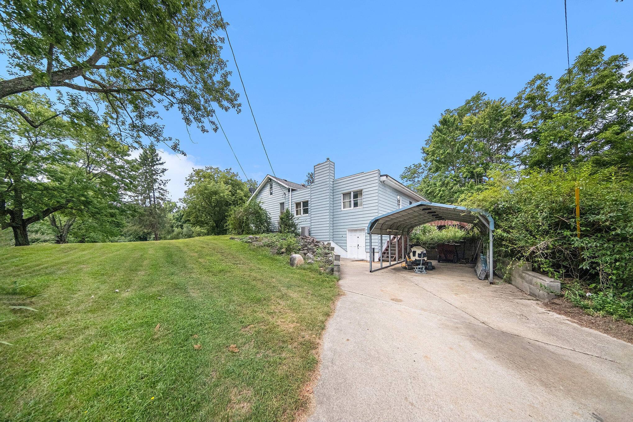 Gregory, MI 48137,10501 Hadley RD