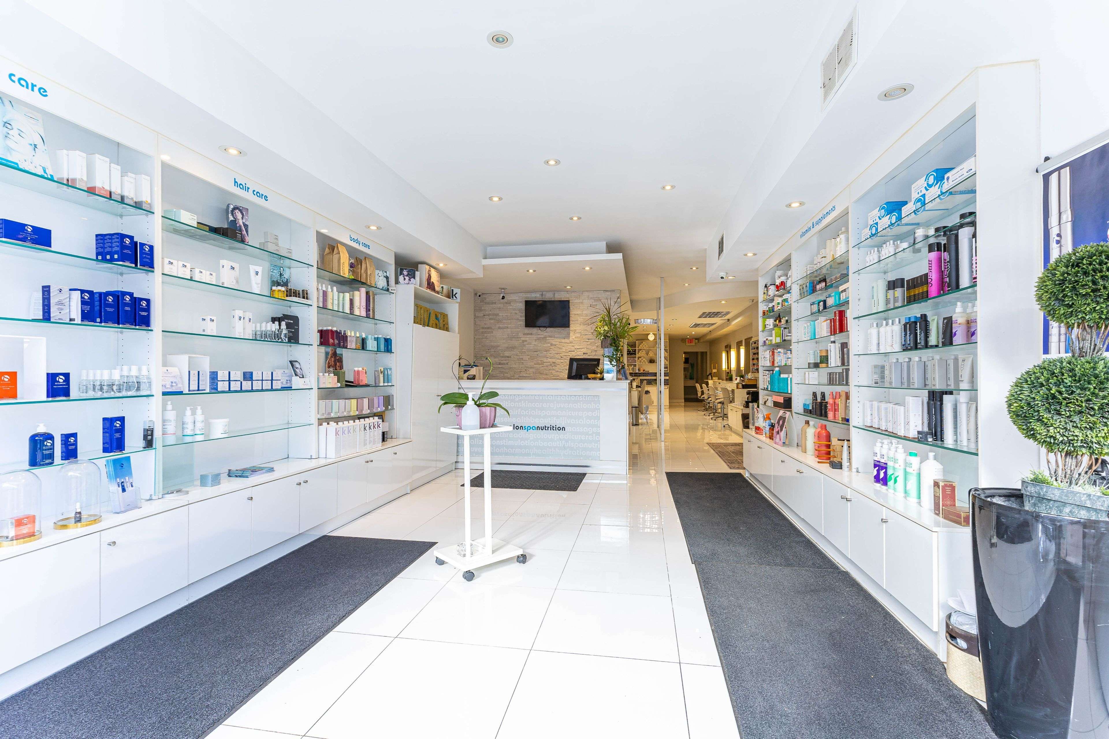 Toronto C02, ON M5S 1X4,390 Bloor ST W