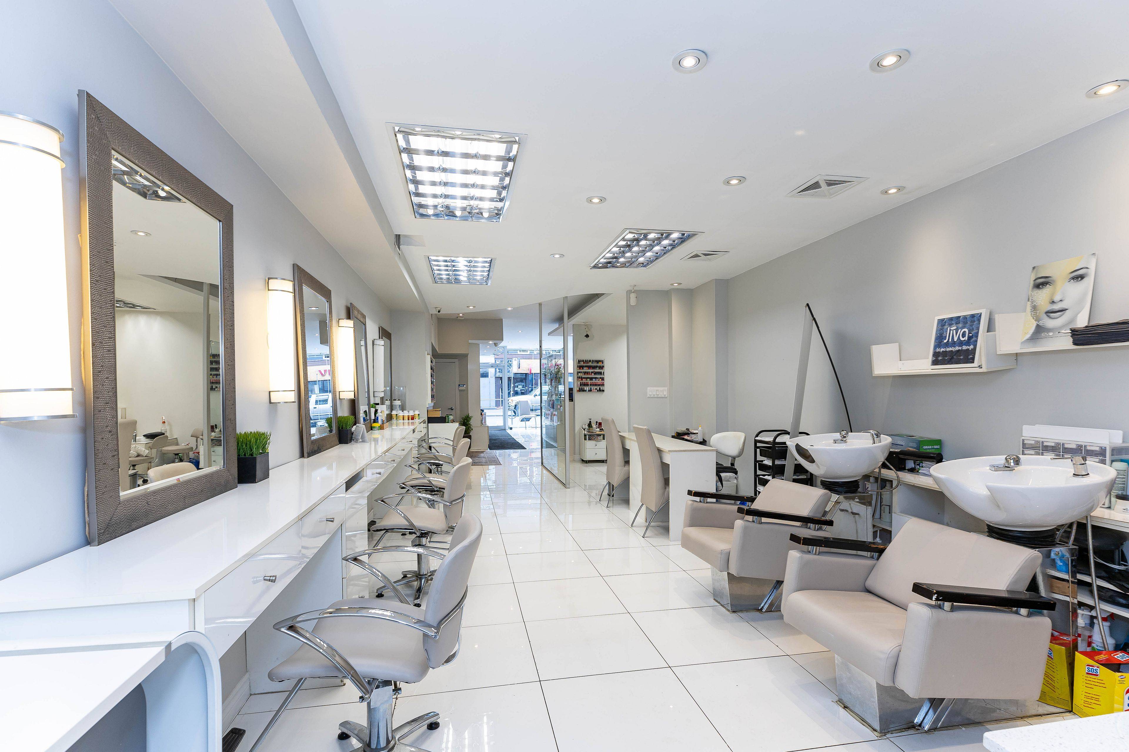 Toronto C02, ON M5S 1X4,390 Bloor ST W