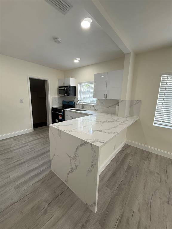 Miami, FL 33145,2190 SW 16th St