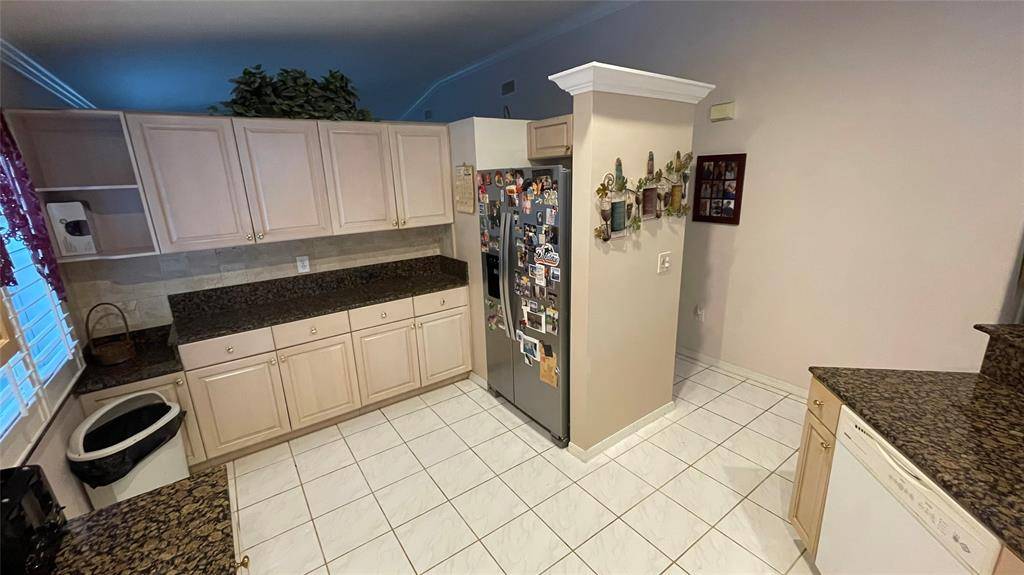 Sunrise, FL 33323,13813 NW 22nd St