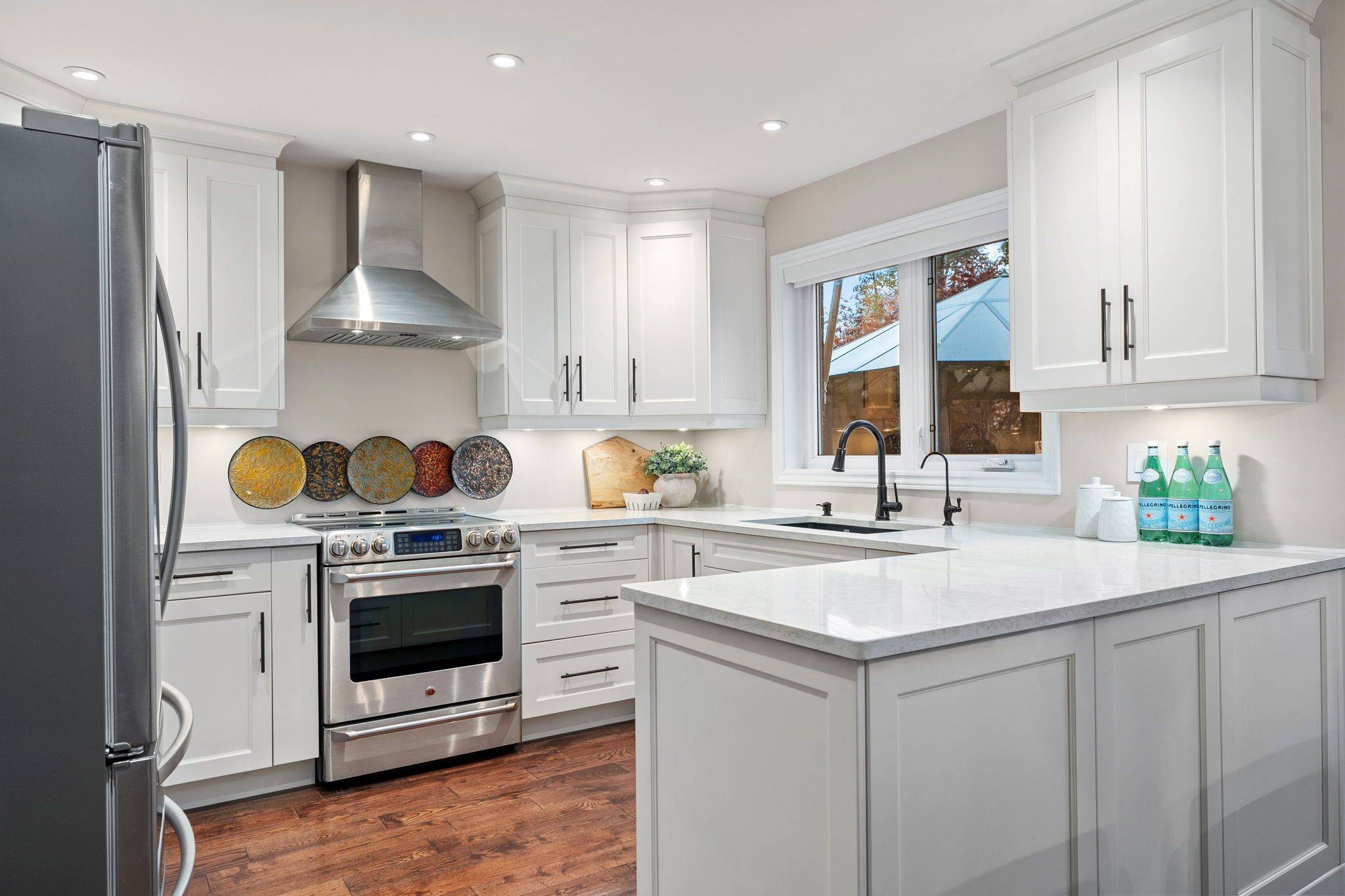 Aurora, ON L4G 6M8,7 Mahogany CT