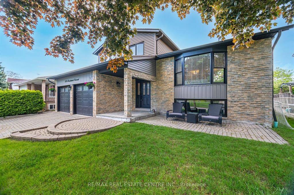 Milton, ON L9T 4B3,583 Moorelands CRES