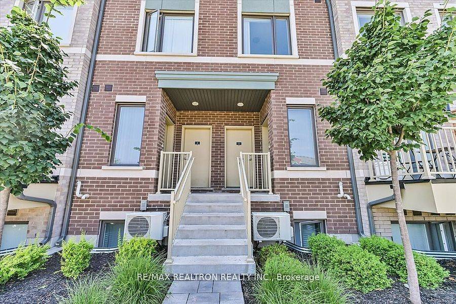 Toronto W06, ON M8V 0J6,260 Twelfth ST #5